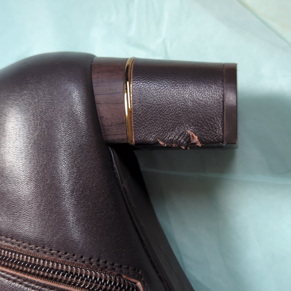 Vaneli Ankle Boots women size 9 Dark Brown Leather with gold accent - Picture 4 of 6